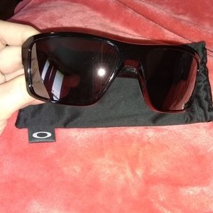 Men's Oakley's sunglasses